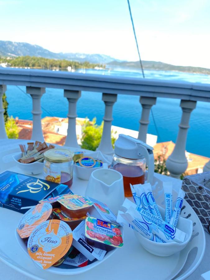 Kasteli Suite Poros Town المظهر الخارجي الصورة