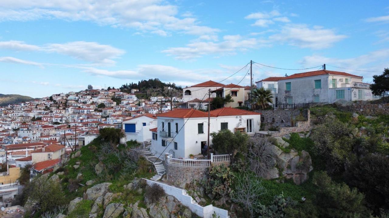 Kasteli Suite Poros Town المظهر الخارجي الصورة