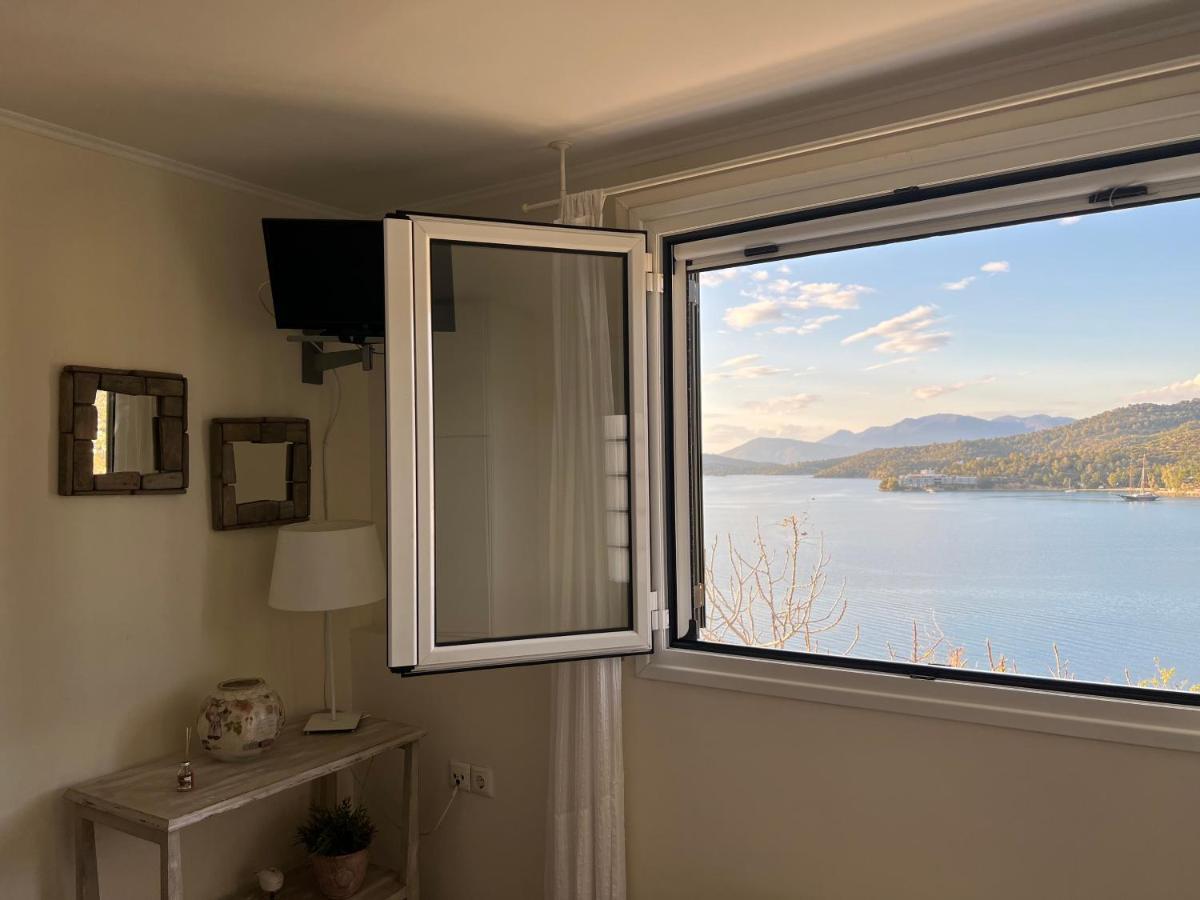 Kasteli Suite Poros Town المظهر الخارجي الصورة